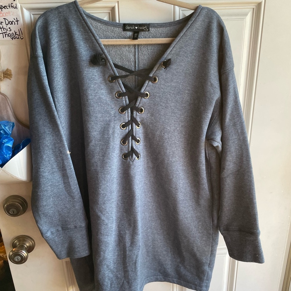 Derek Heart Plus Heather Gray Sweatshirt